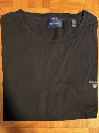 T-shirt Gant noir taille 2XL bon état