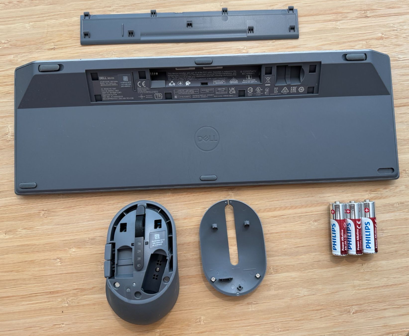 Dell Tastaturen: DELL Wireless Tastatur & Maus KM7120W, Bluetooth – Gebraucht aus Winterthur von YaV 1