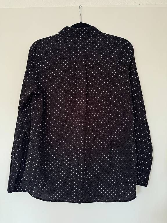 Blusen: Uniqlo Bluse - Gr. M - Schwarz – Gebraucht aus Effretikon von alicebrunner 1