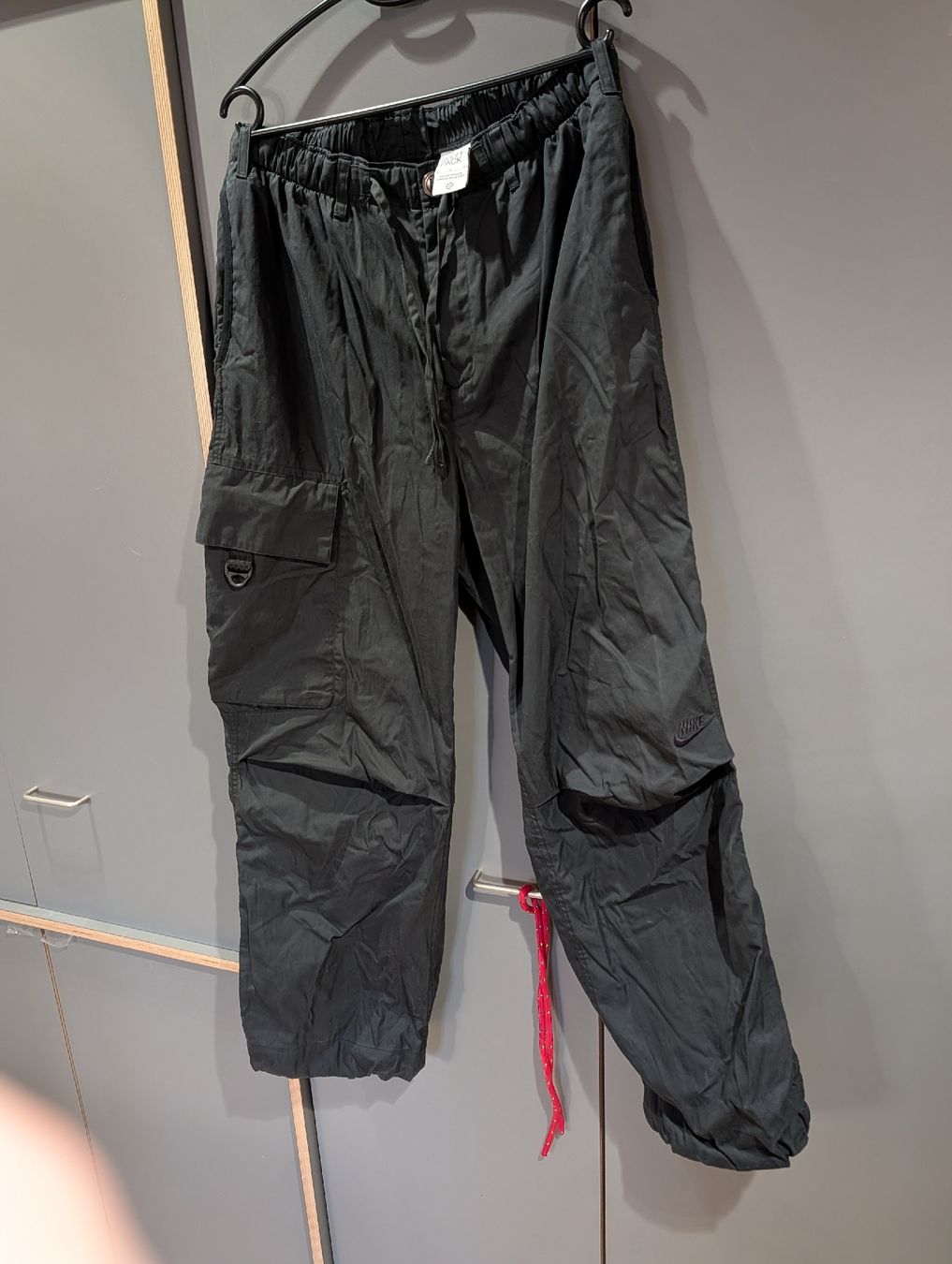 Nike Pantaloni: Nike Freizeithose Grösse M – Nuovo (secondo la descrizione) da Bern venduto da DerMannausdemNorden 1