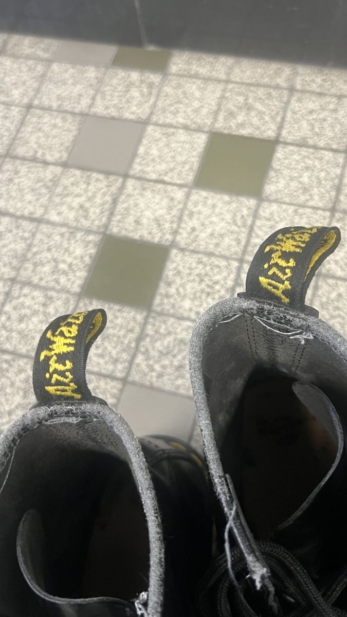 Dr. Martens Scarpe da uomo: Dr. Martens 1460, Taille 38, Noires, Bottes – Usato da Genève venduto da Leboucheoreilles 8