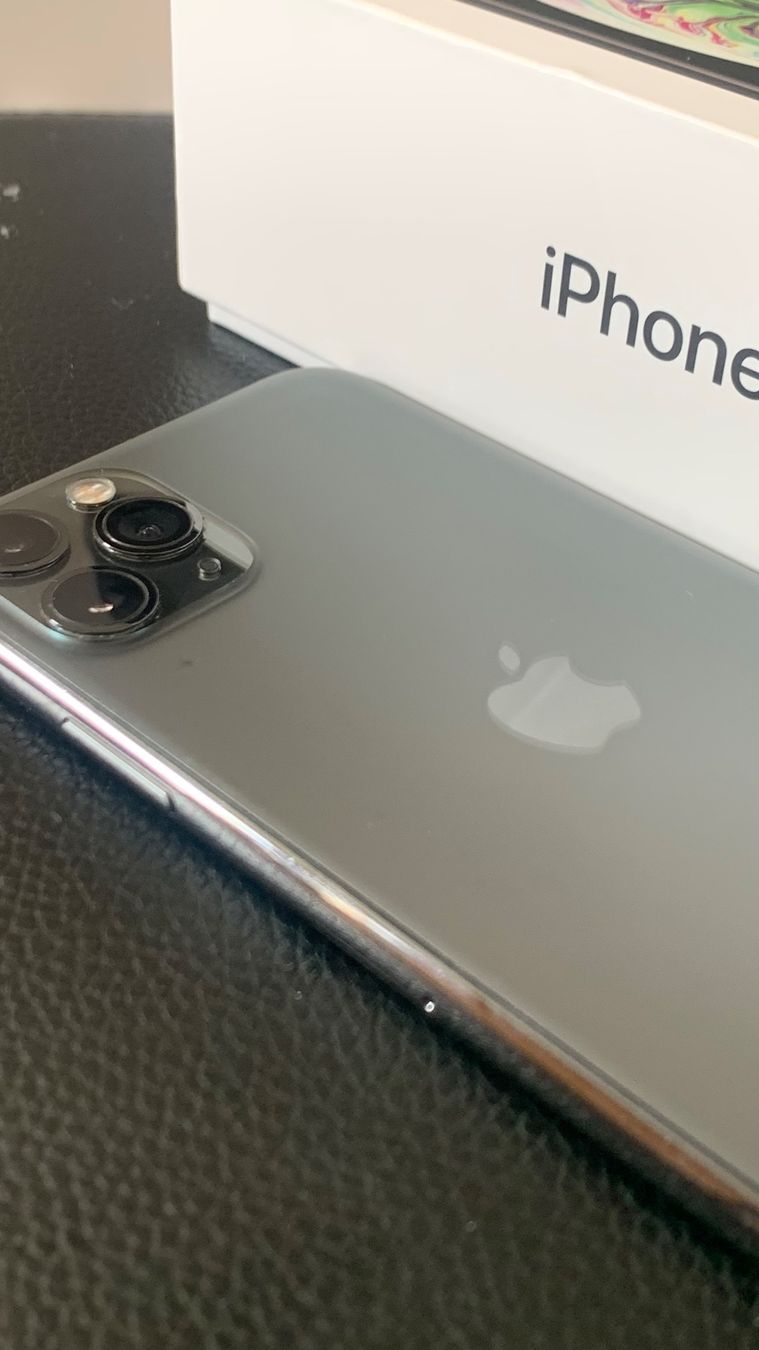 Apple Telefoni cellulari / Smartphones: iPhone 11 Pro – Usato da Villars-sur-Glâne venduto da jacs01 1