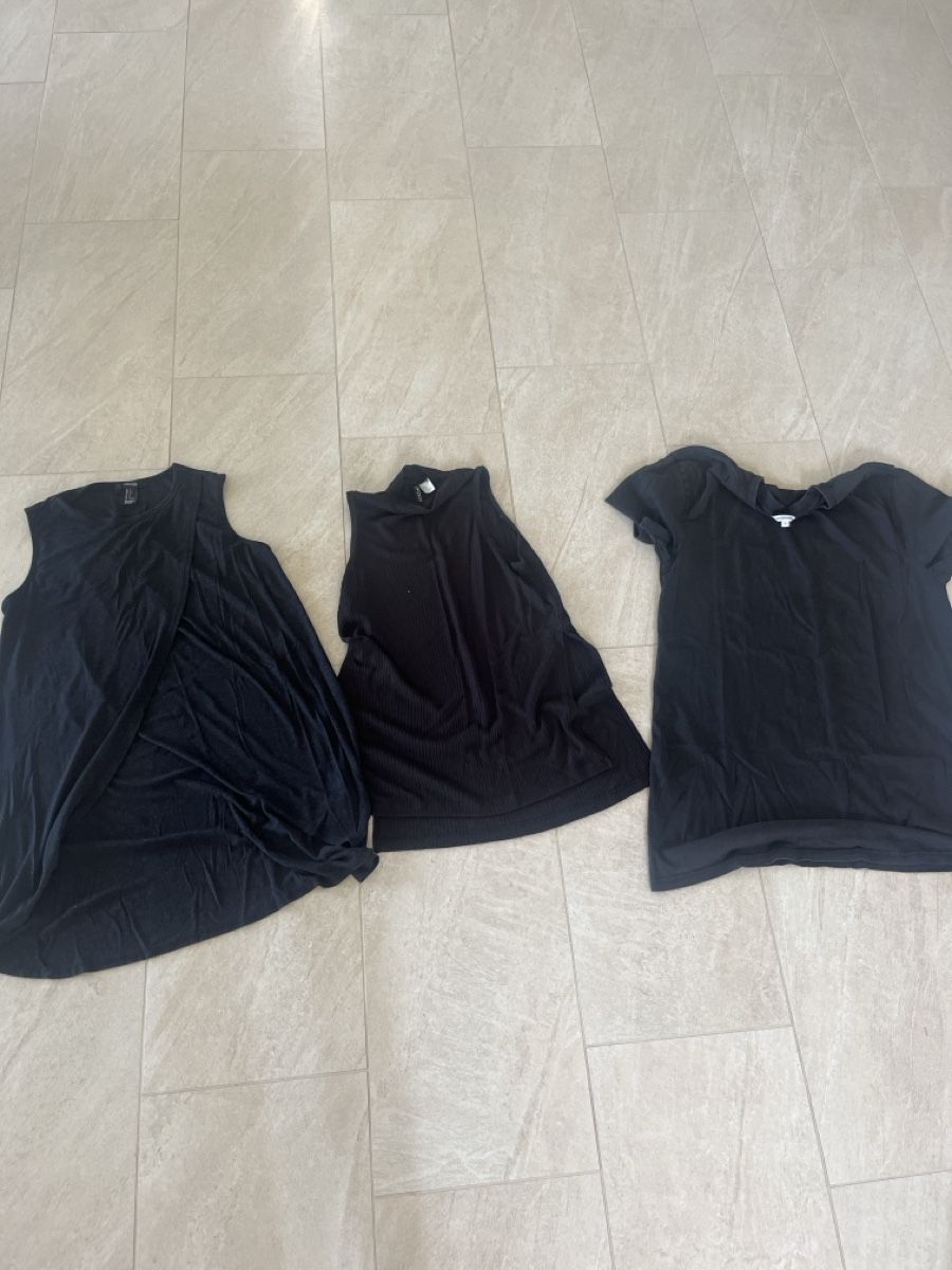 Lotti di vestiti: 3 schwarze Oberteile – Usato da Watt venduto da Stephsch3