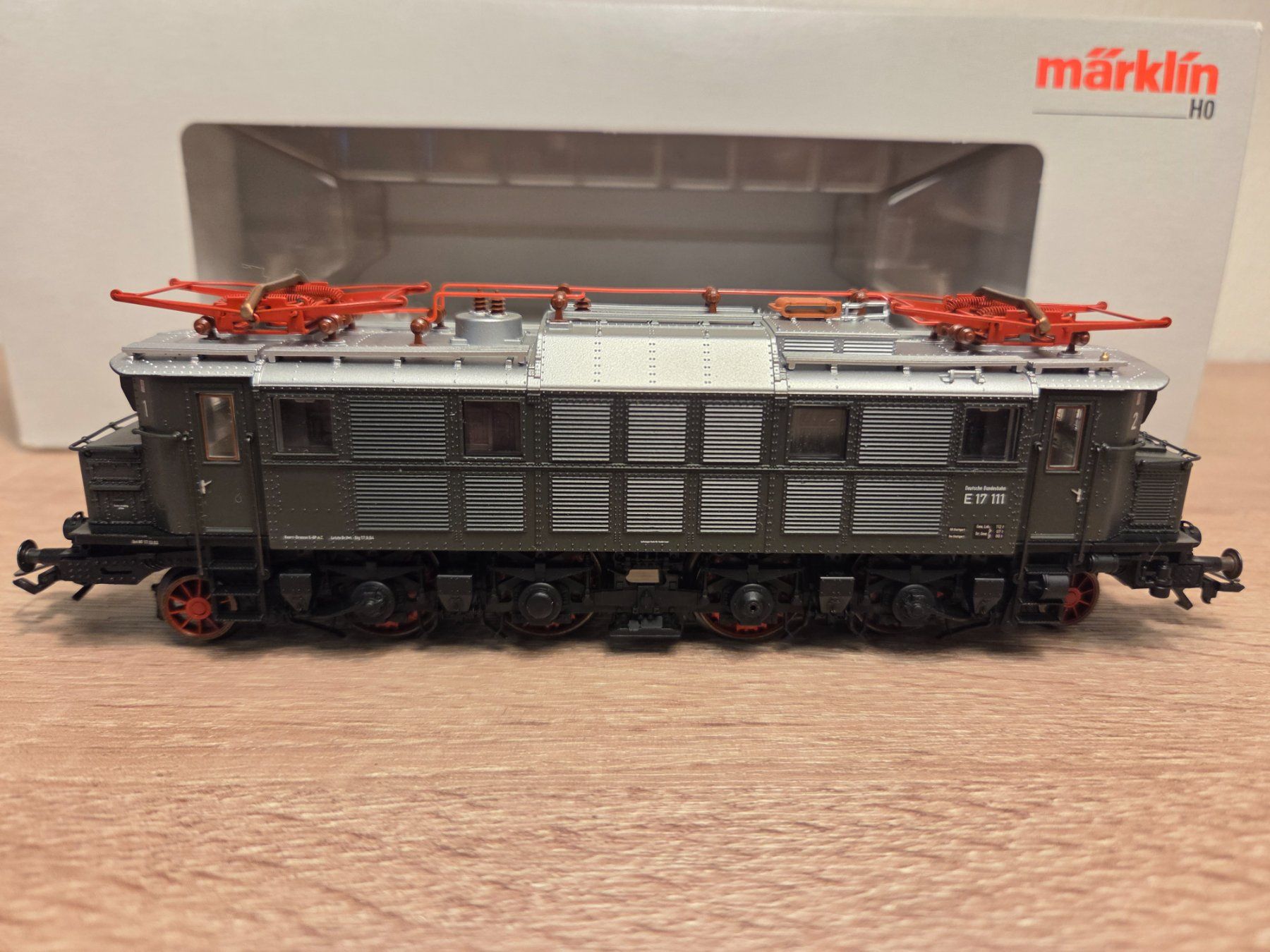 Märklin Modellini di ferrovie: Märklin 37061 E-Lok BR E17 DB Digital Mfx Sound H0 – Nuovo e nell'imballaggio originale da St-Aubin-Sauges venduto da Lo_Go 1