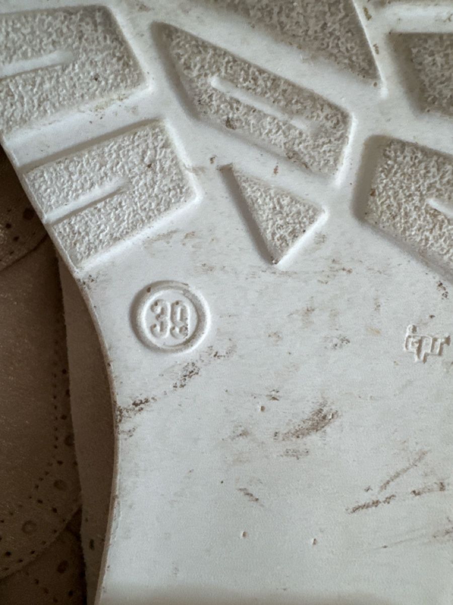 Roberto Santi Damenschuhe: Schnürschuh gold, Gr. 39 – Gebraucht aus Herzogenbuchsee von _jaaanita 2