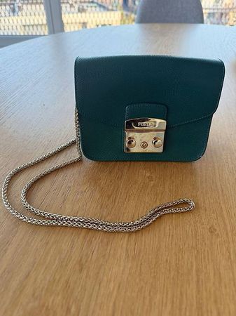 Furla metropolis, leather, almost new, original price: 250?