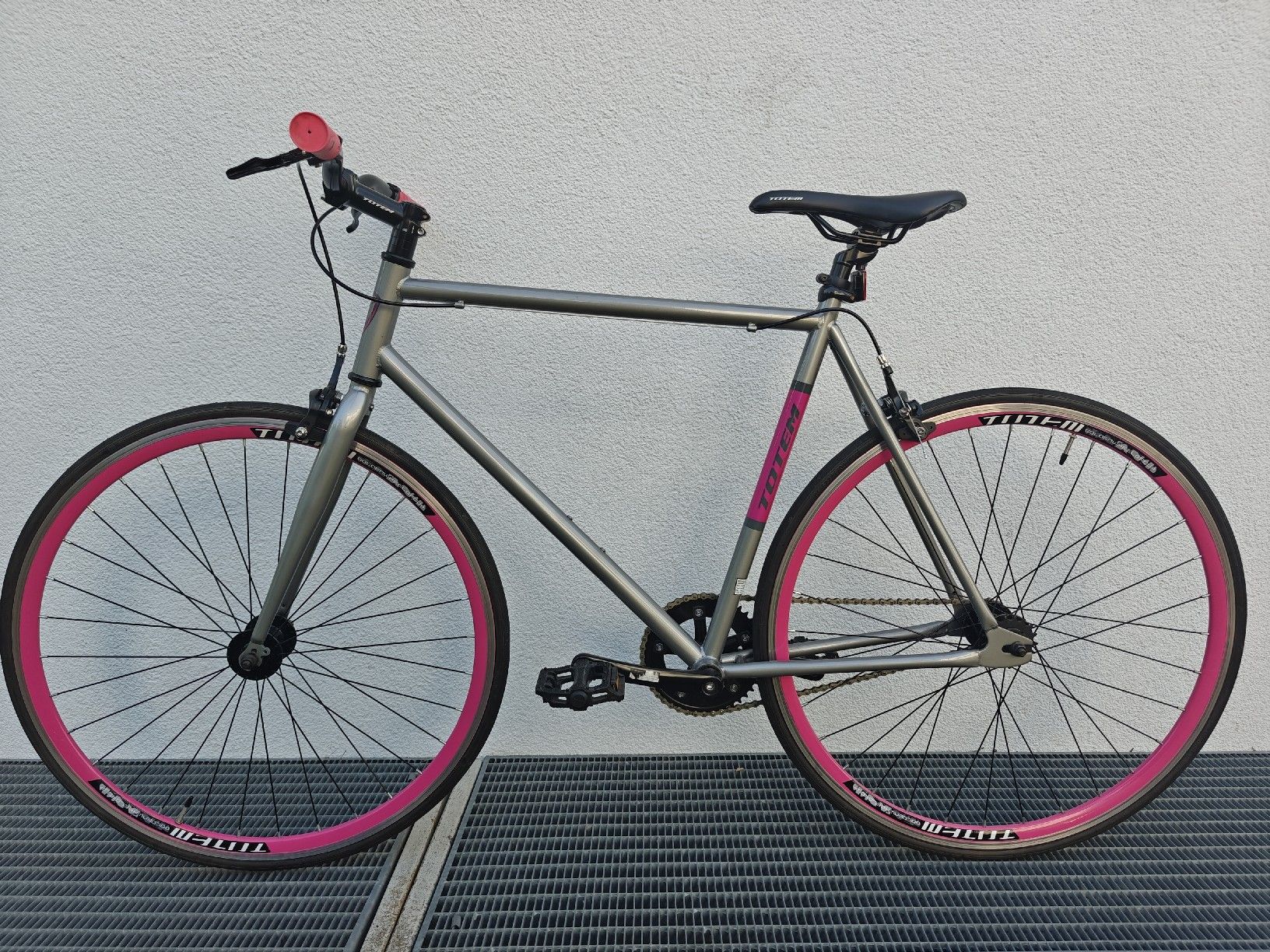 Totem Vélos: Fixie Singlespeed Totem  – D'occasion à Sempach par sam_z6d2 1
