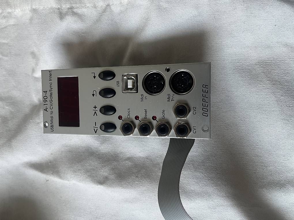 Strumenti musicali: Doepfer A 190-4 mono midiinterface – Usato da Lausanne venduto da Signalprocedures