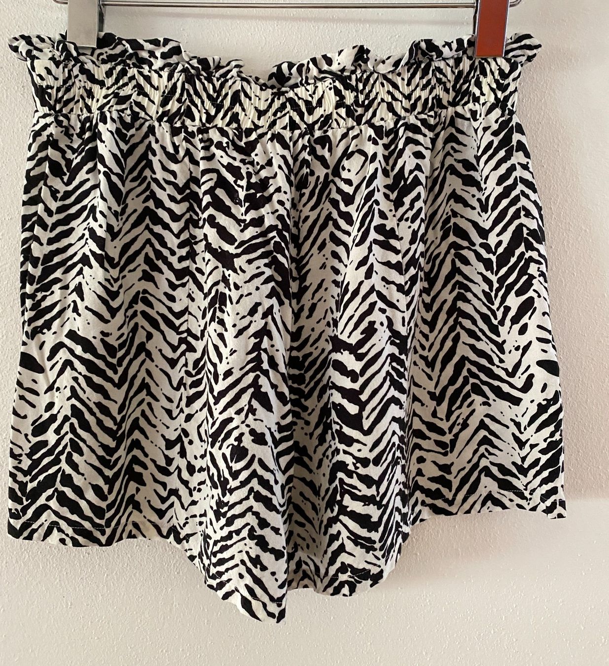 Pantaloni: Zebra Shorts, Sommerlich luftig, Grösse 8! – Usato da Wohlen b. Bern venduto da cookiemonster 1