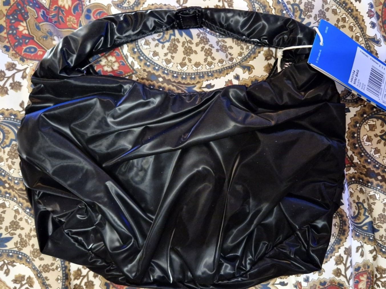Adidas Borse da donna: Stylischer ADIDAS Mini-Bag – Nuovo e nell'imballaggio originale da Oberengstringen venduto da Sheera7 1