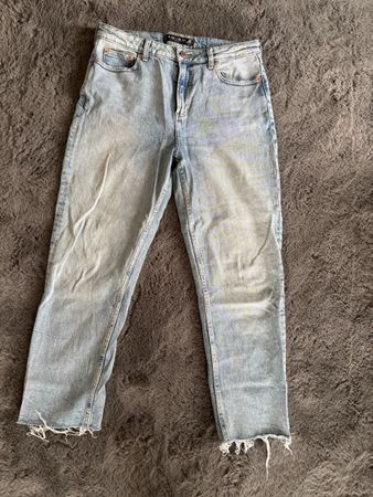 Amisu Jeans - Size 40 - Light Wash - Frayed Hem