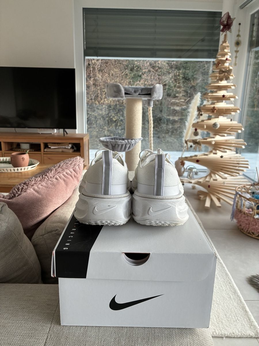 Nike Herrenschuhe: Nike invincible 3 pointure 44.5, parfait état! – Neu (gemäss Beschreibung) aus Champlan von YForter 3