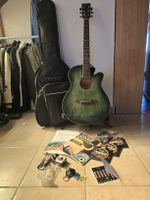 Akustikgitarre Set mit Tasche und Zubeh. guter Zustand