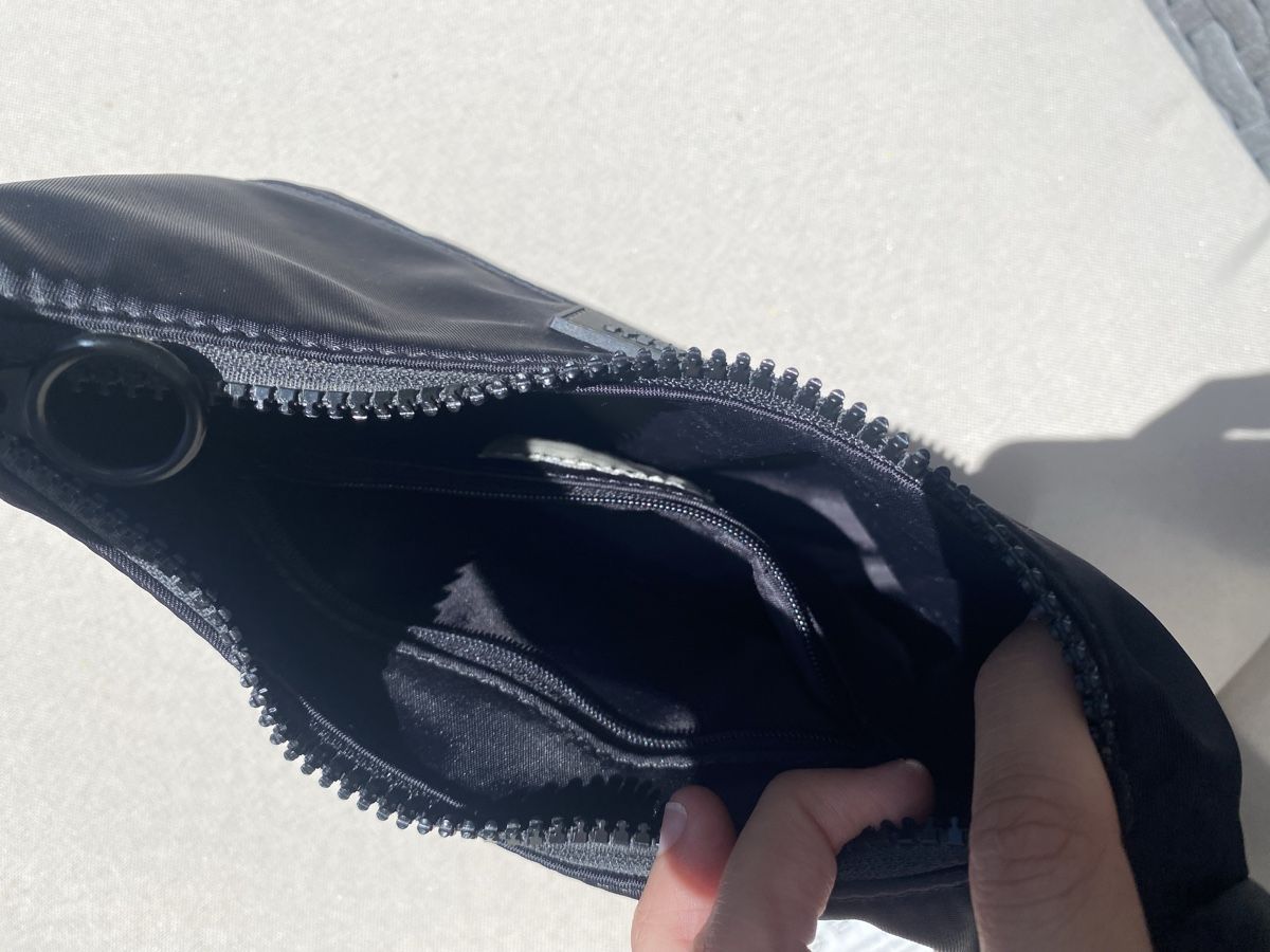 Pull&Bear Taschen für Damen: Sac en nylon Pull and Bear – Gebraucht aus St-Légier von lea_6k5s 2