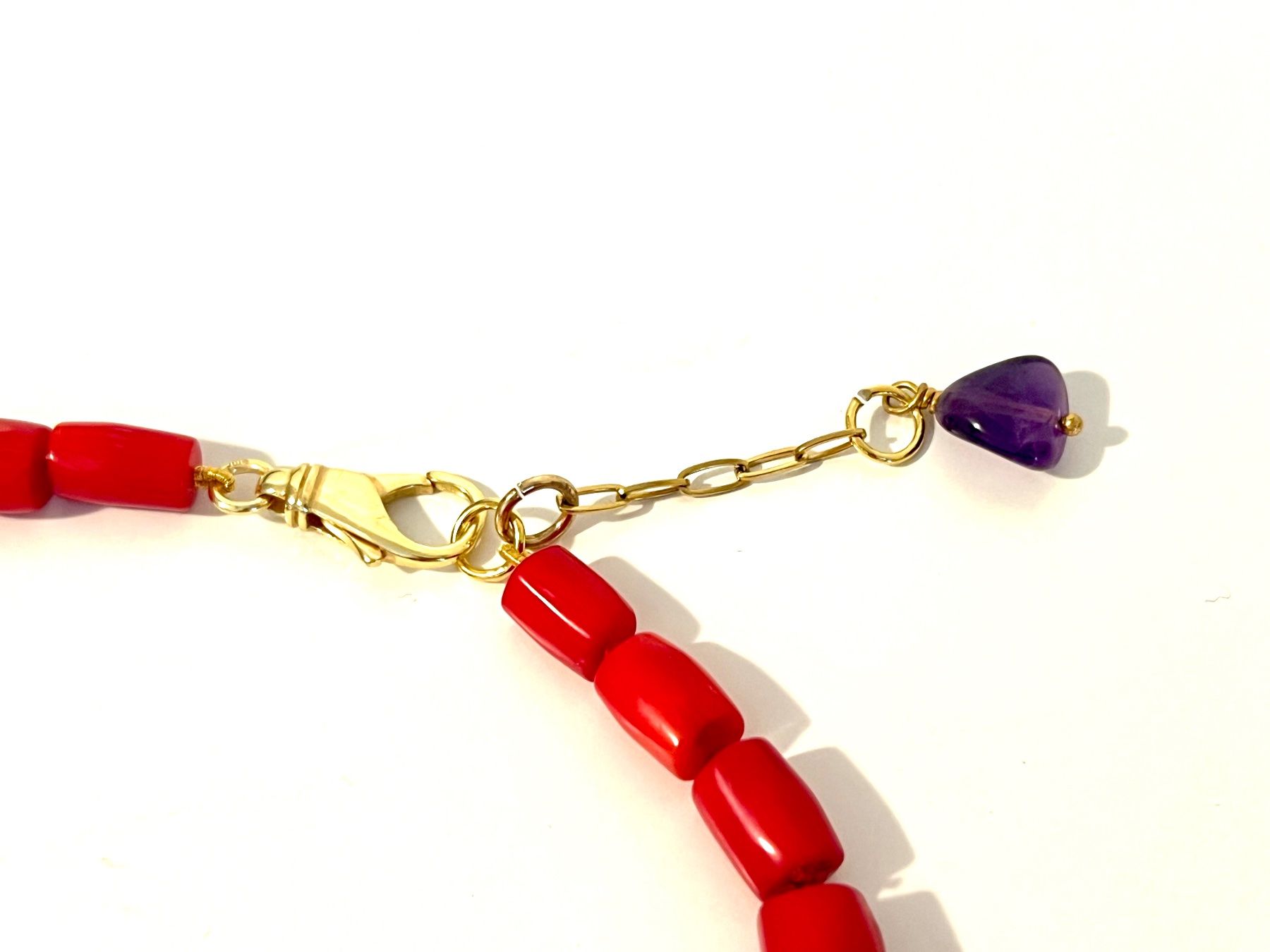 Colliers: Korallen & Amethyst Halskette - Vergoldet – Neuf avec emballage d'origine à Rüschlikon par ThereseJewelryDesign 2