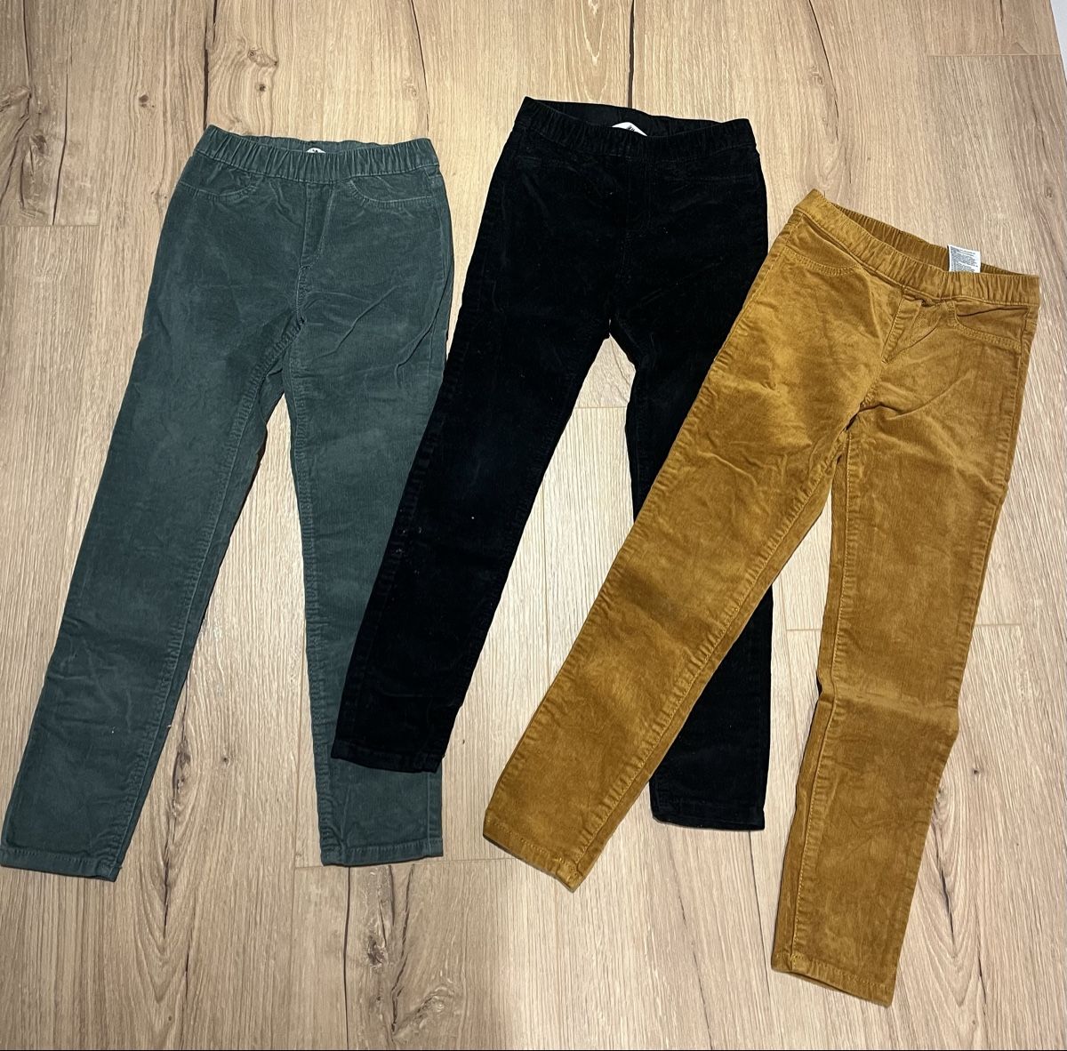 H&M Pantalons: 3x gerippte Hosen – D'occasion à Reichenburg par Caroline_1989