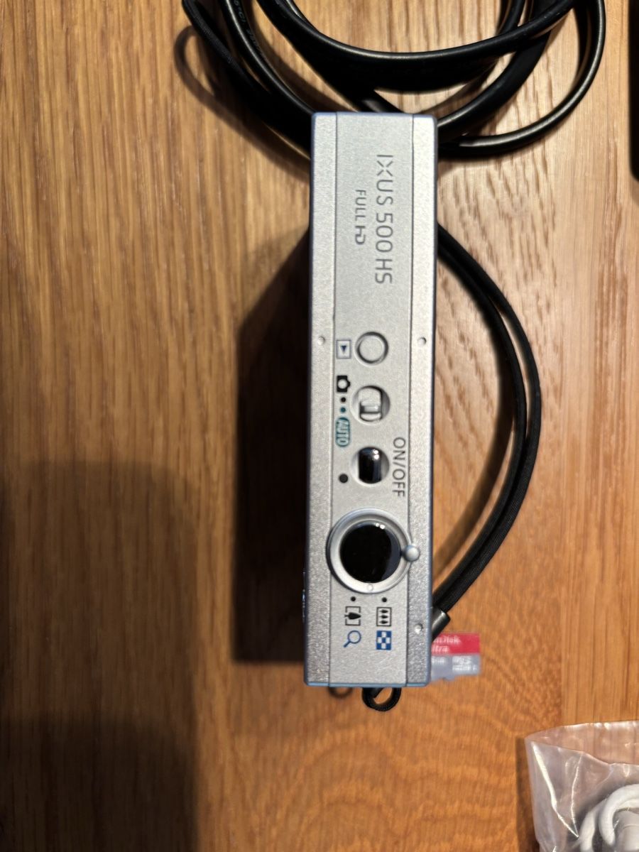 Canon Fotocamera: Canon IXUS 500 HS camera with accessories good condition – Usato da Ennetbaden venduto da FSzalay 2
