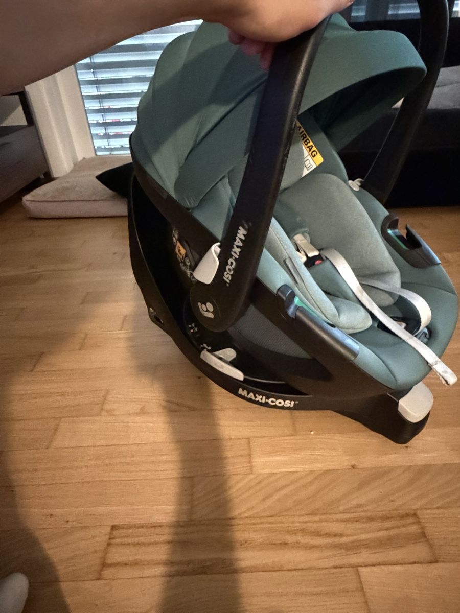 Maxi-Cosi Sièges auto: 2022 Maxi Cosi Pebble 360 + 360 Base – D'occasion à St. Urban par Fin_d2jv 1