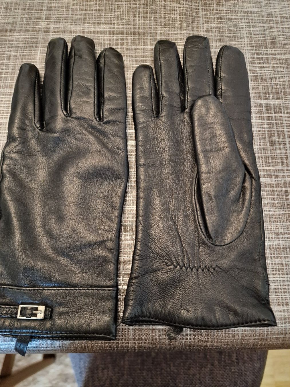 Guanti & manicotti: Damen Kunstleder Handschuhe gr.M  mit gratis Strick Handschu – Usato da Uster venduto da Rosmarie1958 1