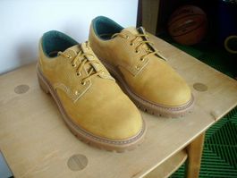 1 Paar hellbraune Schuhe der Marke BIG STAR in der Grösse 40