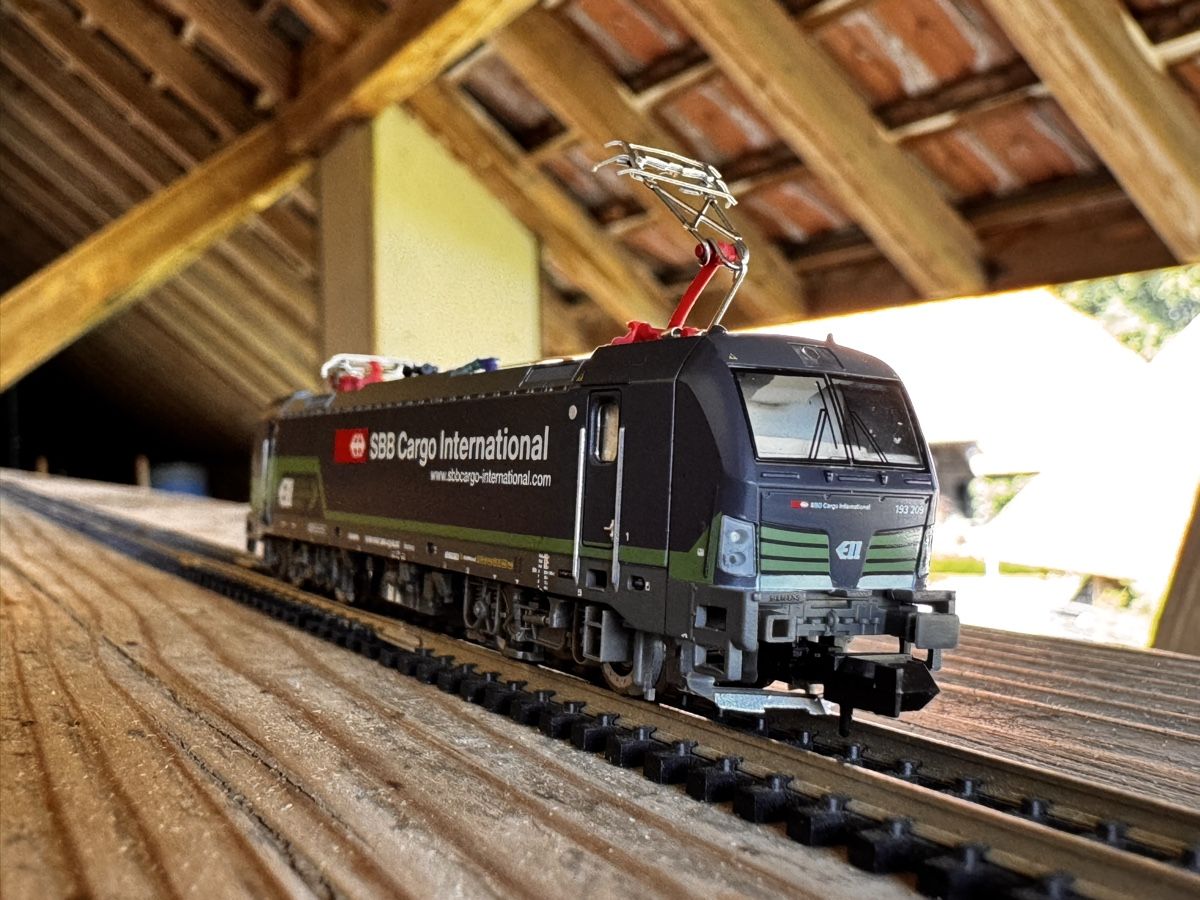 Hobbytrain Modellini di ferrovie: Hobbytrain Vectron SBB Cargo – Usato da Kyburg-Buchegg venduto da Mlaett
