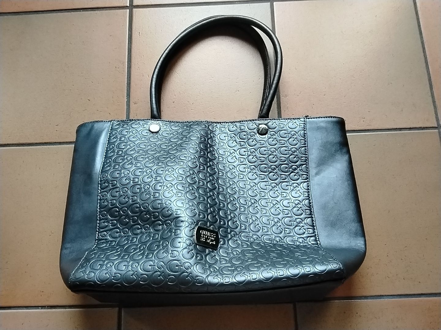 Guess Borse da donna: Sac Gues – Usato da La Chaux-de-Fonds venduto da Uyuni 1