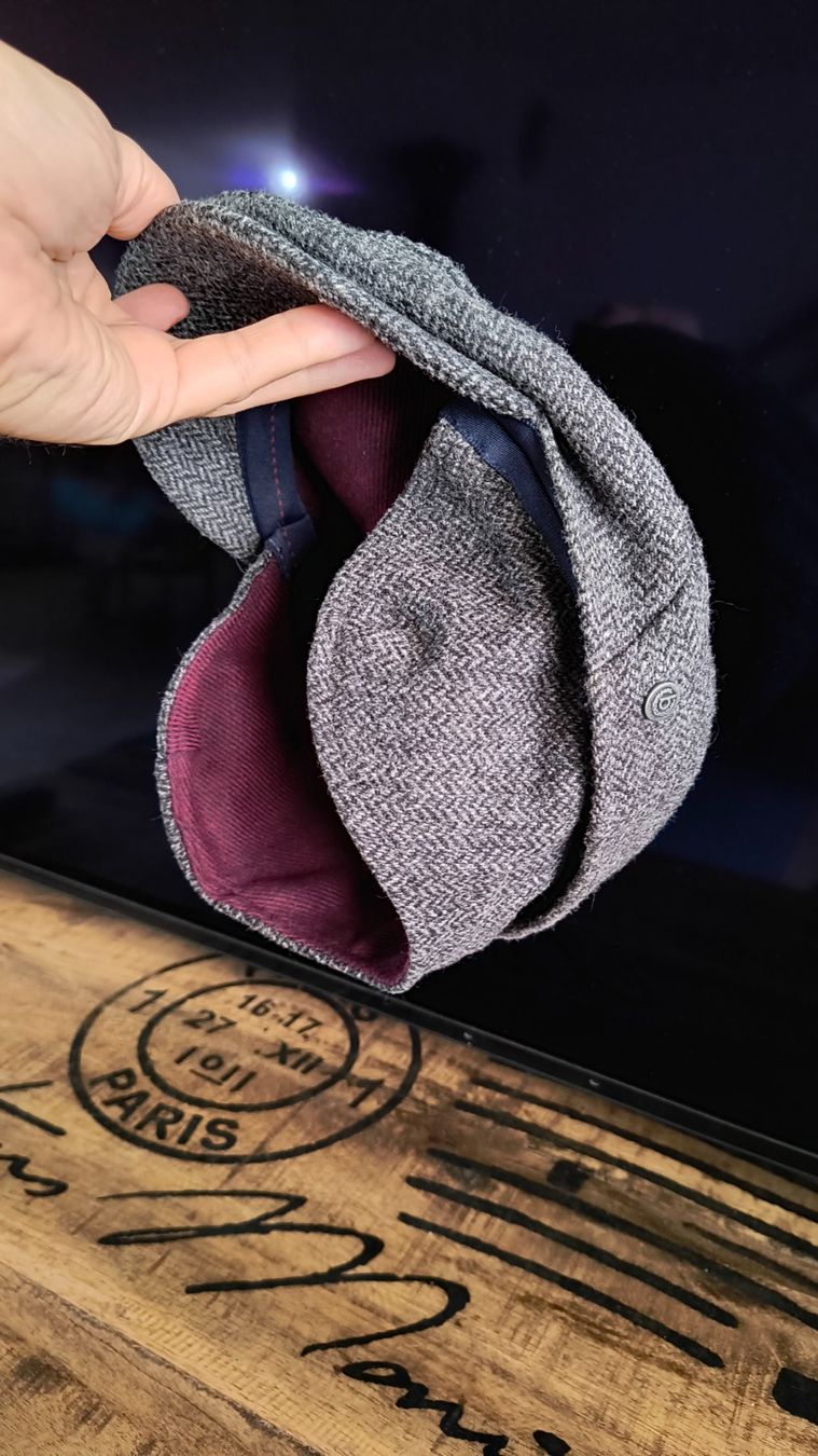 Bugatti Chapeaux, bonnets & casquettes: Bugatti Mütze 100% Wolle Gr. 58 – D'occasion à Greifensee par Birdman11 4