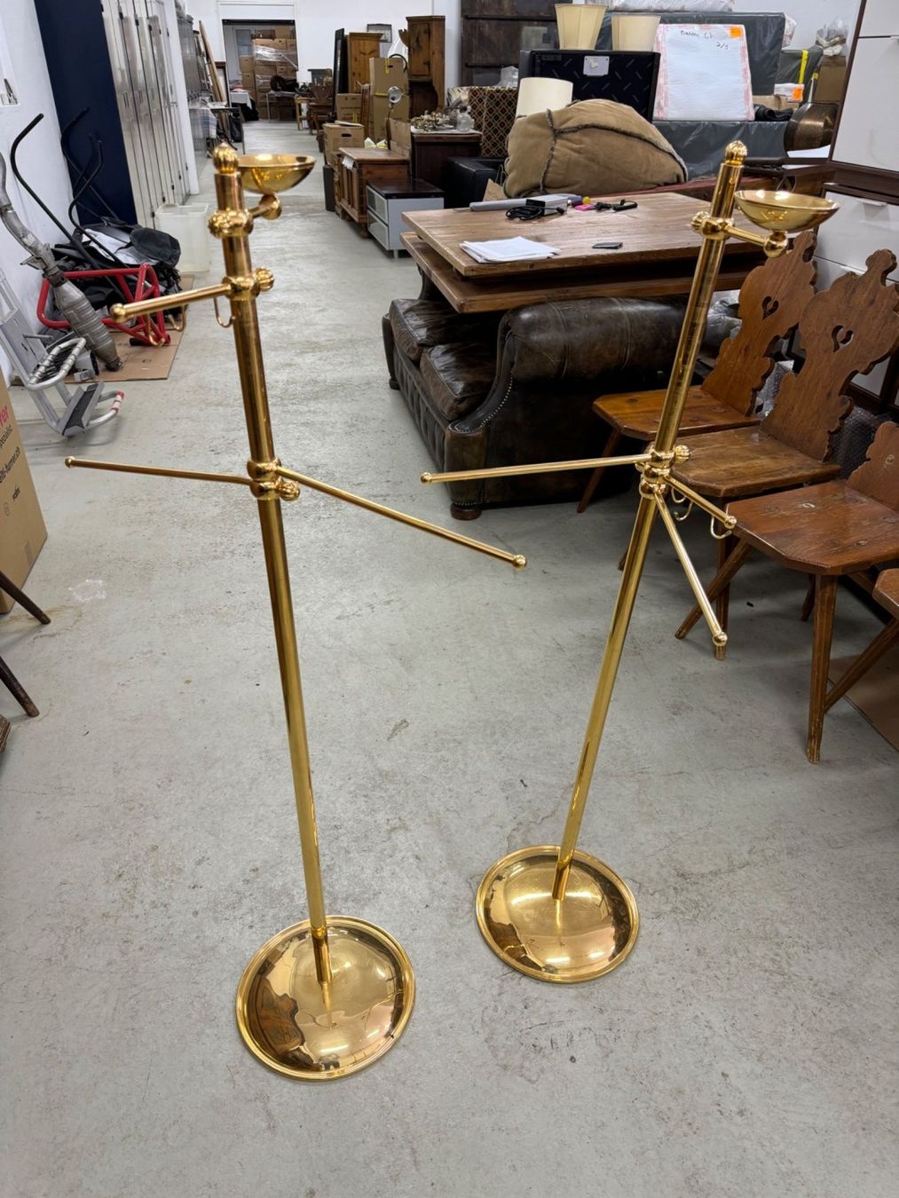 Sonstige Dekorationen & Accessoires: Elegant Vintage Brass Towel Racks – Gebraucht aus Gsteig b. Gstaad von Auctionly 8