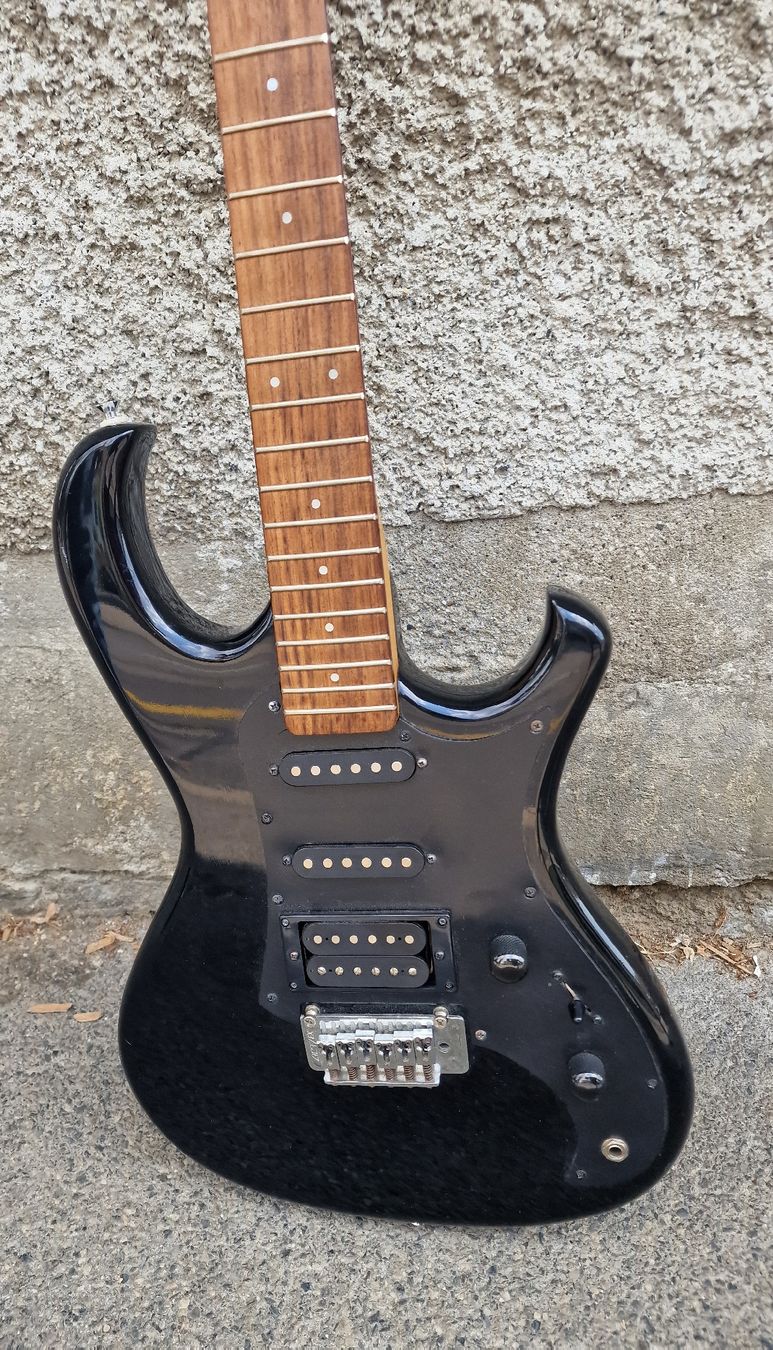 Aria Musikinstrumente: Guitare électrique Aria pro II the cat – Gebraucht aus Lausanne von ama_2fz8 5