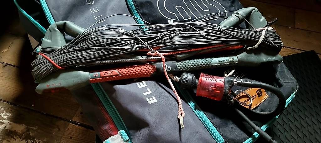 Aquilone: Kite 7 / 9, 1x Bar, 1 Twintip – Usato da Bern venduto da nawin 2