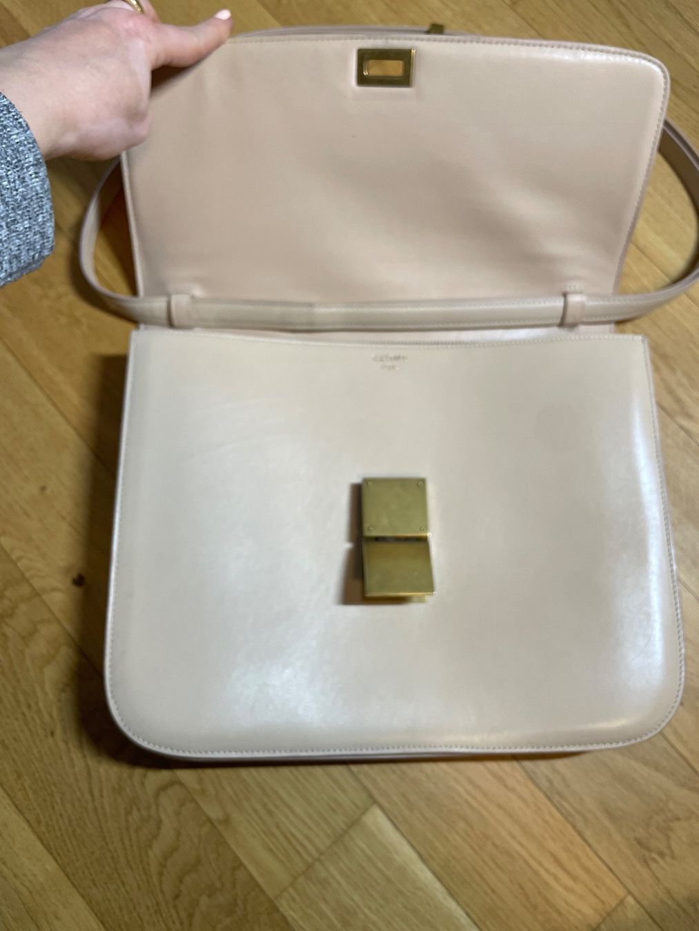 Celine Taschen für Damen: 100% original Céline Paris Large Nude Box Bag – Gebraucht aus Zug von dim_np7l 1