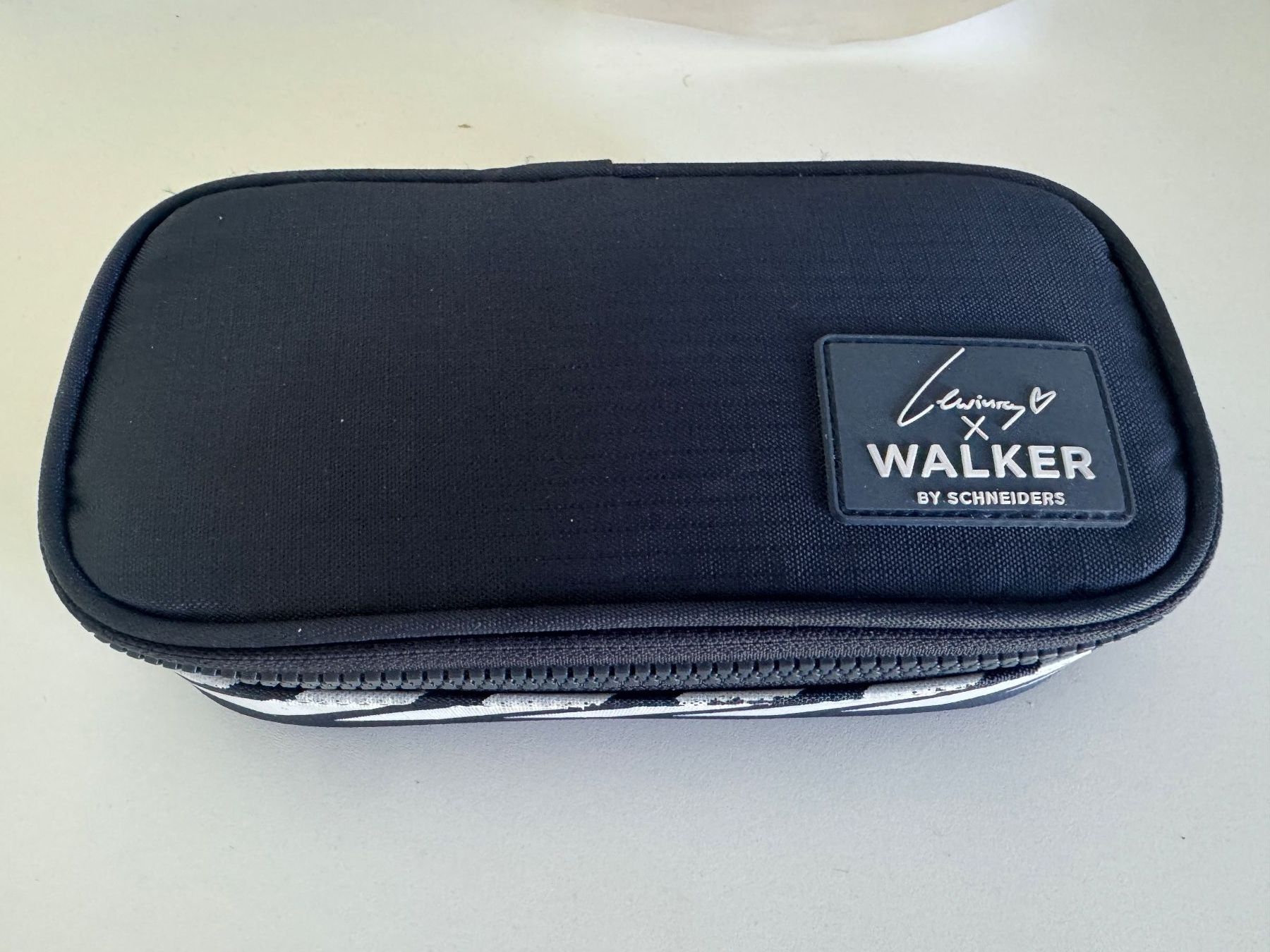 Astucci : Walker Lewinray Etui - Neuwertig! – Usato da Sursee venduto da k12g223 1