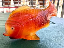 Vintage: Kleine Skulptur Fisch Carneol handgeschnitzt