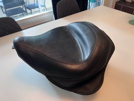 Harley Davidson Motorradsitz Mustang schwarz guter Zustand