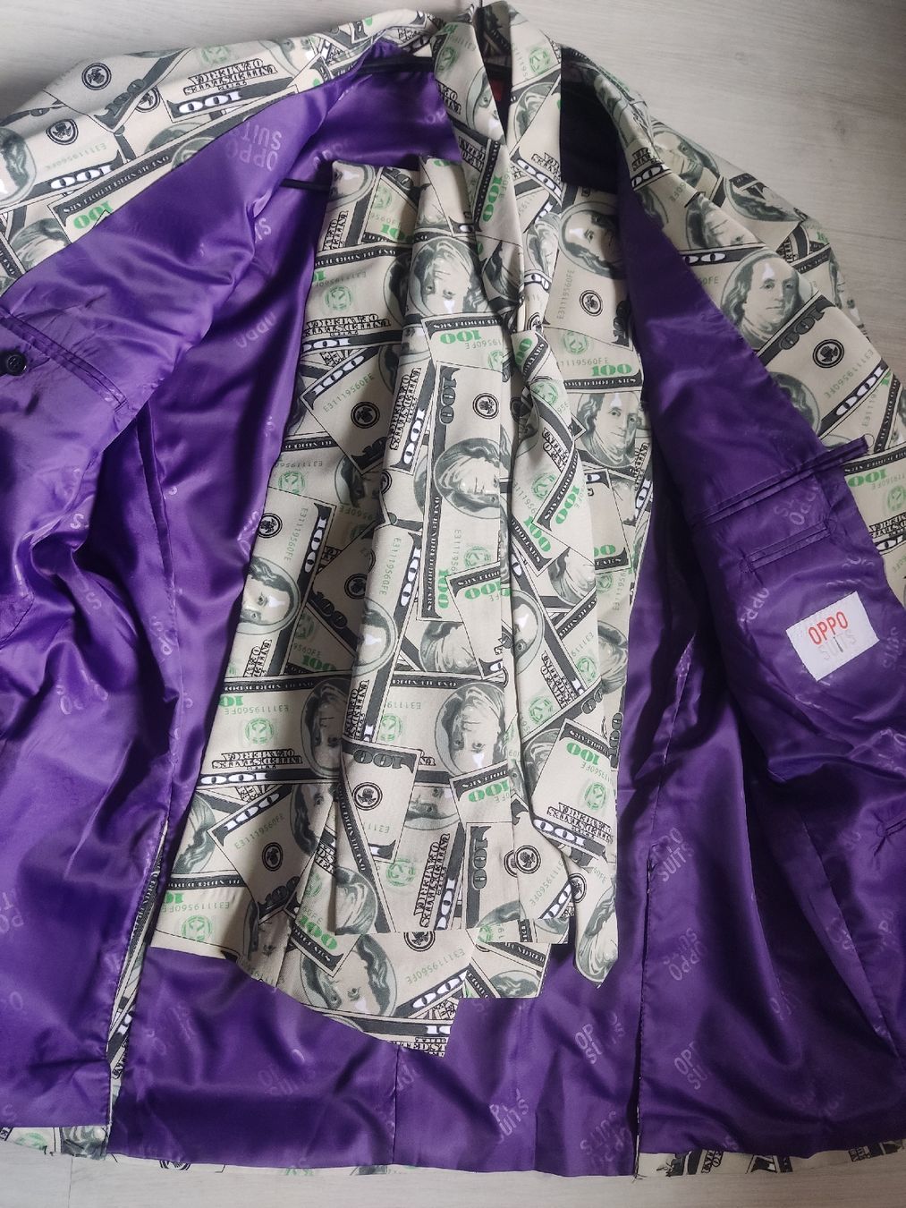 Oppo Completi: Dollar Anzug - Make it rain! 💸 – Nuovo (secondo la descrizione) da Wettingen venduto da phyti1 1