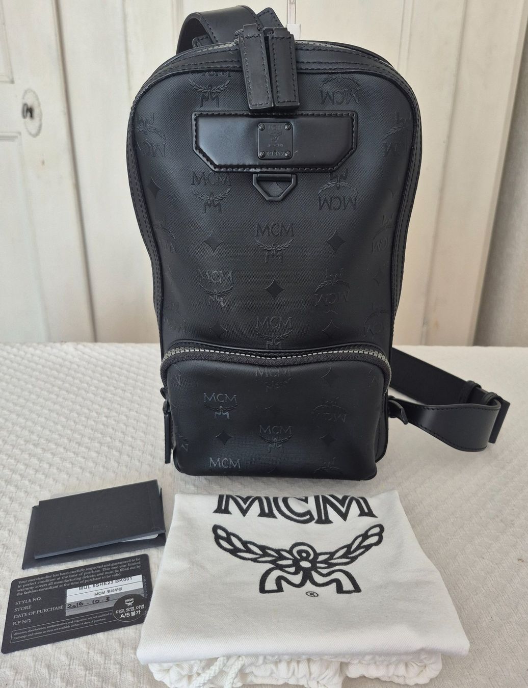 Mcm Zaini: MCM Rucksack bzw. Brusttasche – Usato da Dottikon venduto da Pega7 2
