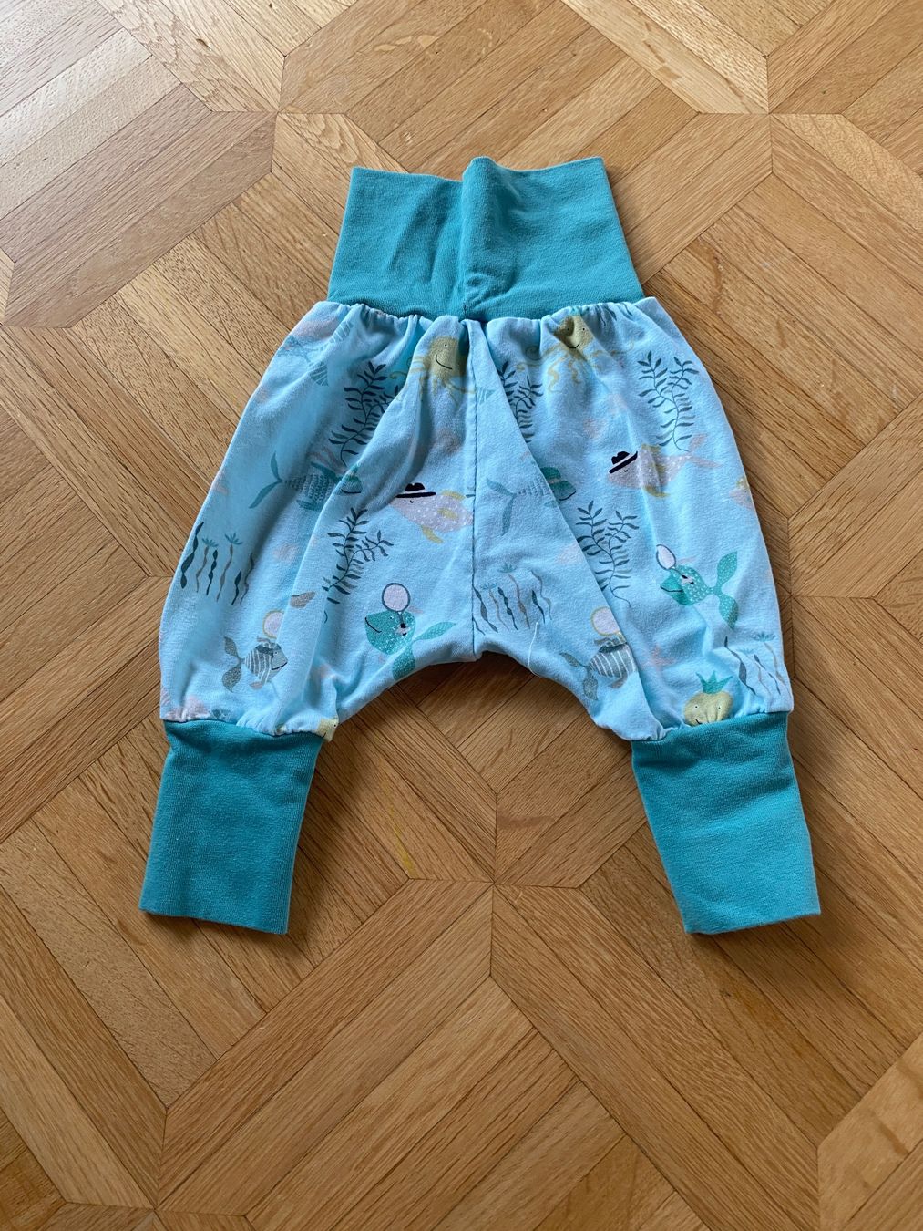 Pantaloni: NEWBORN Pumphose ca. Gr. 50 – Usato da Vilters venduto da Zwaergli13
