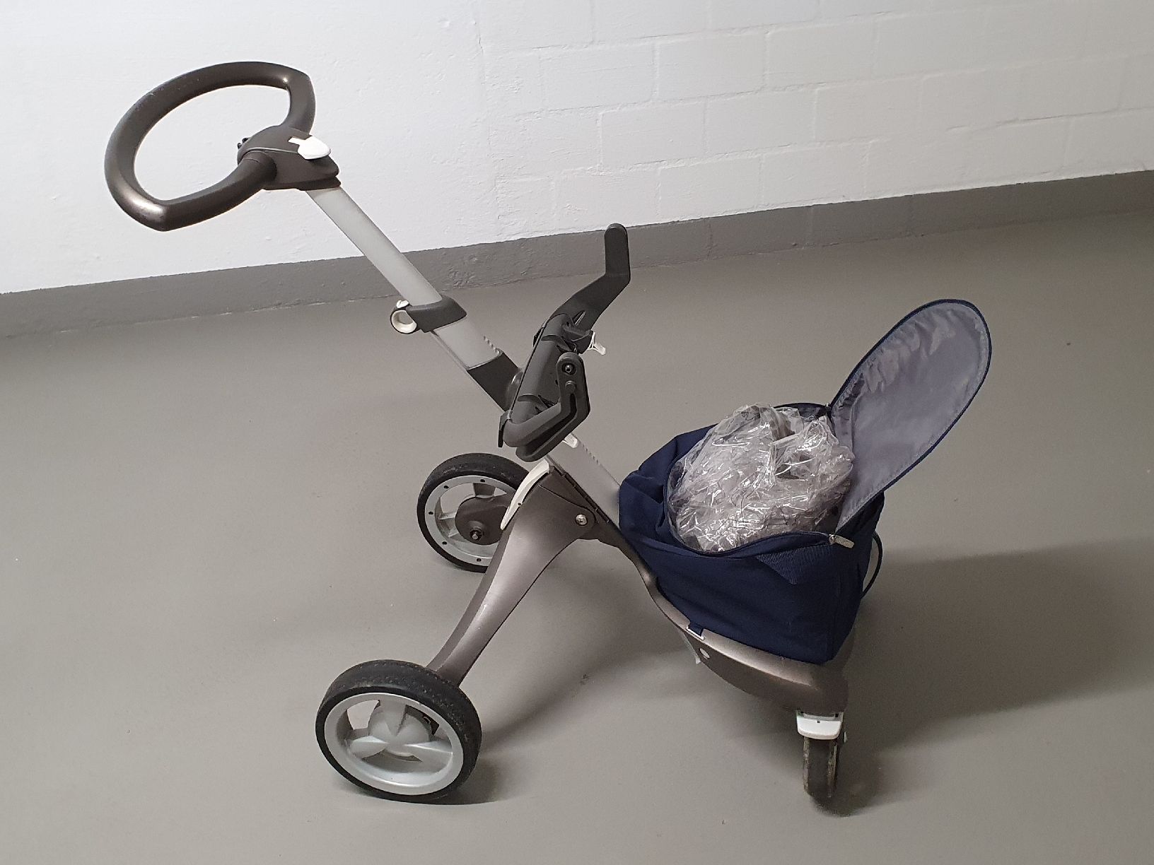 Stokke Carrozzine: stokke kinderwagen – Usato da Winterthur venduto da selamey 8