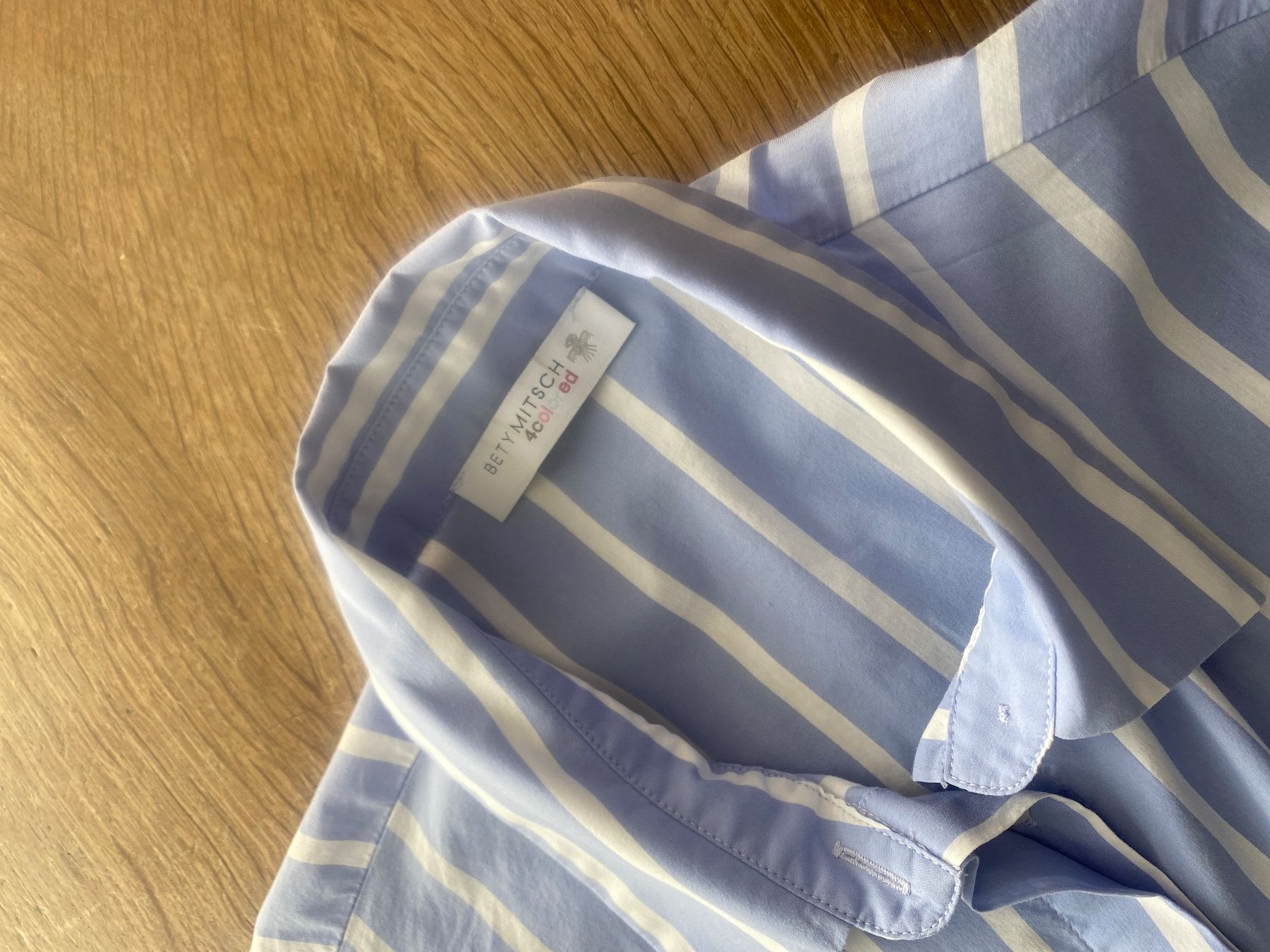 Blusen: BETY MITSCH BLUSE/HEMD GR.40/M gestreift hellblau/weiss – Gebraucht aus Frauenfeld von Boldi46 1