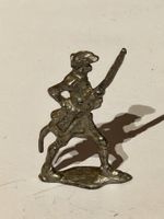 Zinnfigur Soldat mit Gewehr