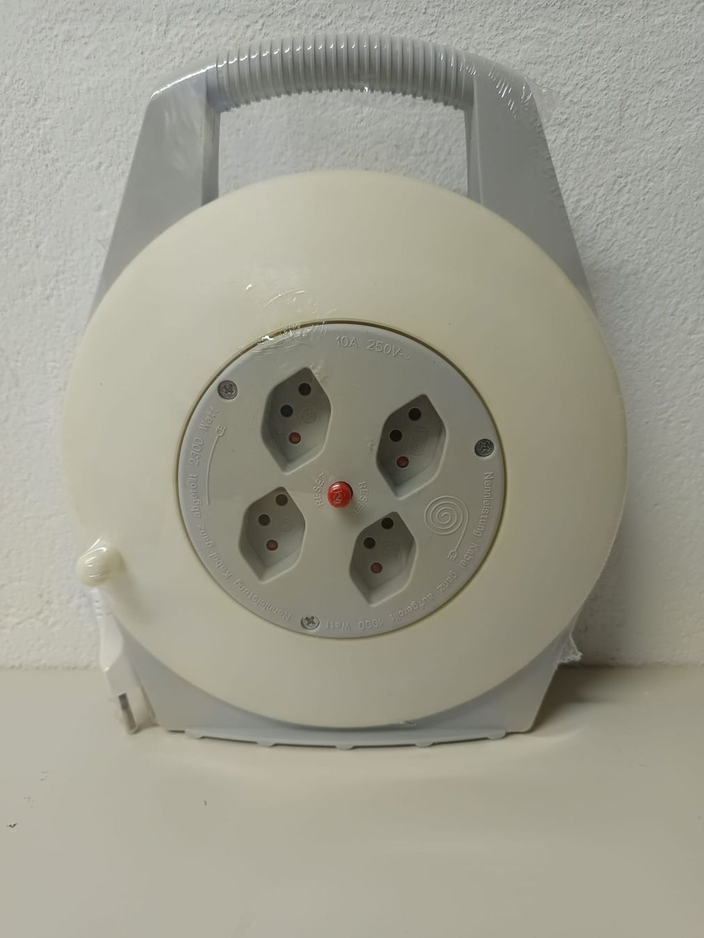Câbles: Neue 10 Meter Kabelrolle – Neuf avec emballage d'origine à Buchs SG par sem_vd5r