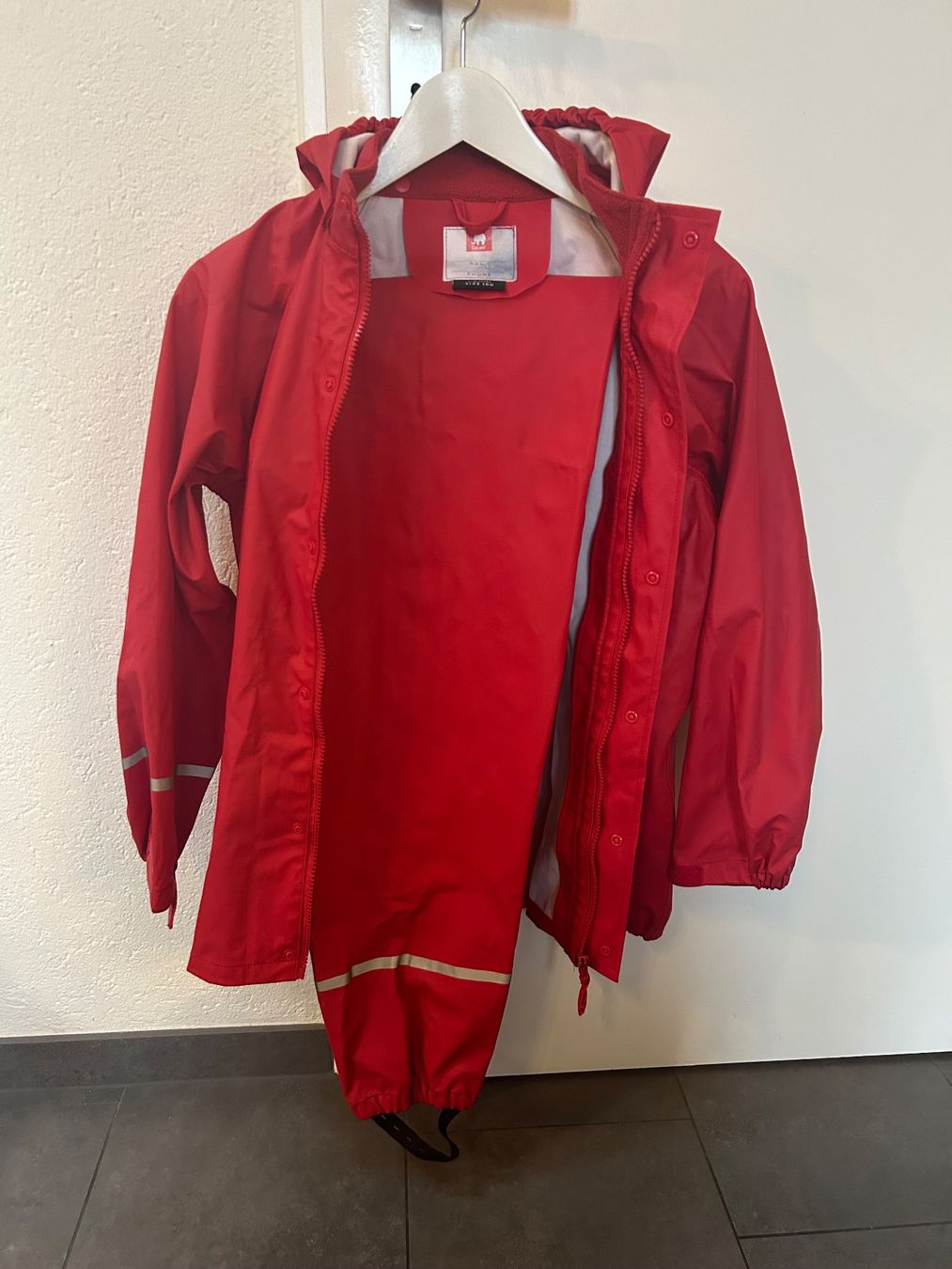 Vestes: Rain Jackets & pants CeLavi – D'occasion à Schindellegi par hor_ll8f