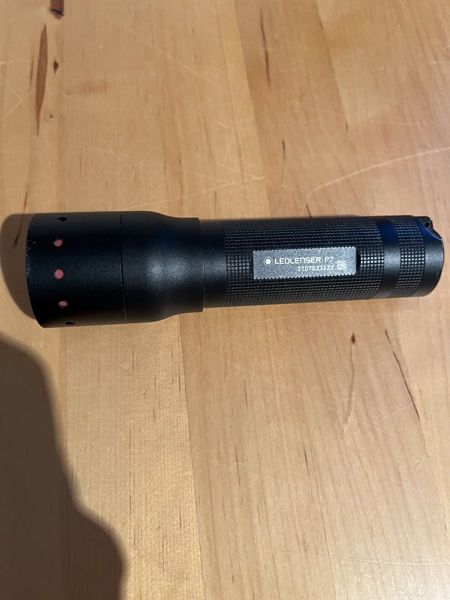 Ledlenser Lampade: Ledlenser P7 Taschenlampe – Usato da Bärschwil venduto da Neo_777