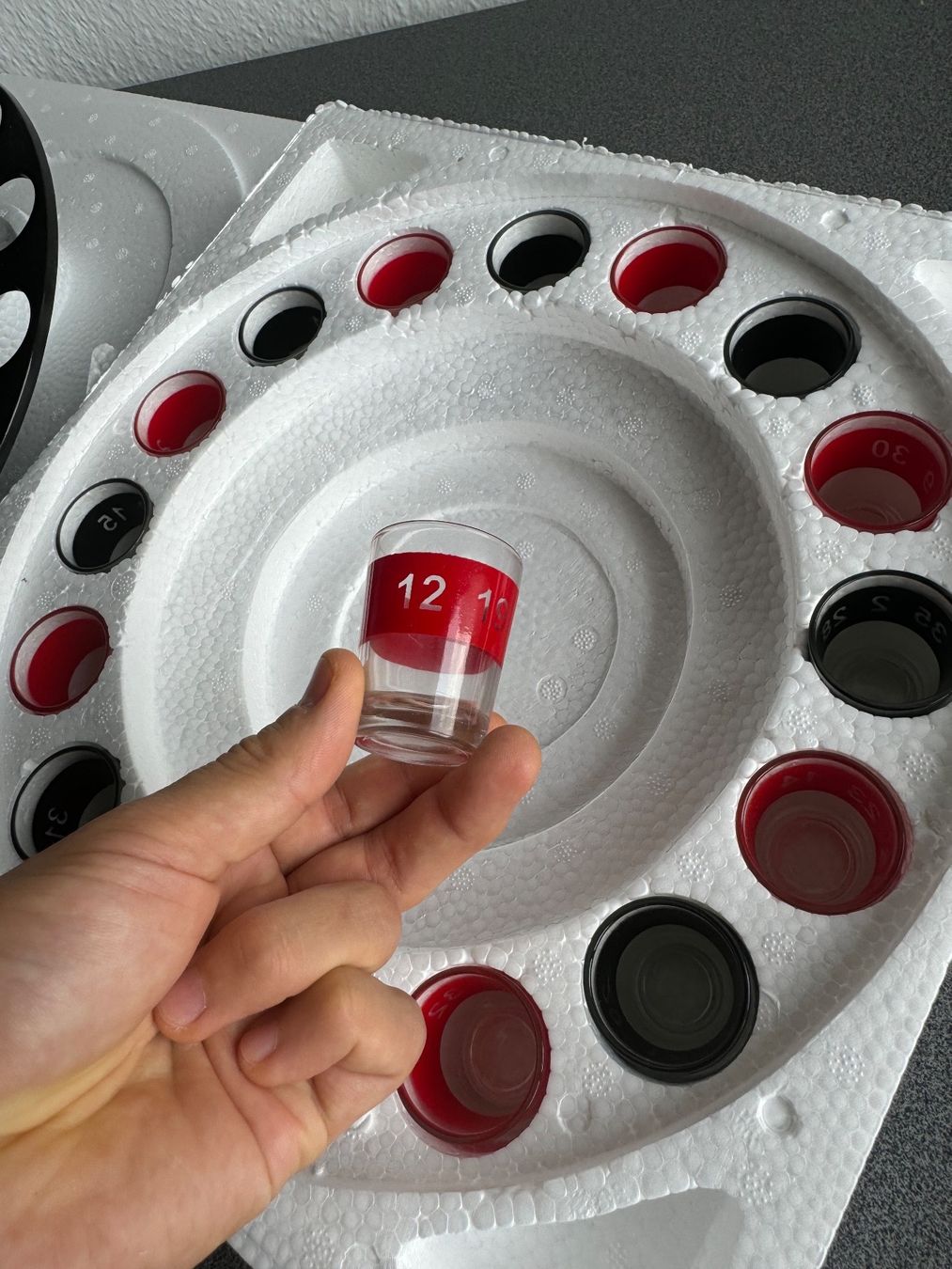 Giochi: Roulette Trinkspiel mit 16 Gläsern – Nuovo (secondo la descrizione) da Bern venduto da Zenithar 3