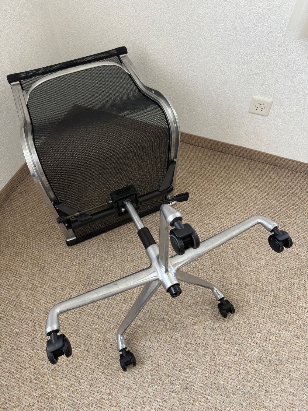 Vitra Chaises: Bürostuhl Vitra – D'occasion à Hittnau par LiLRabBbit 4