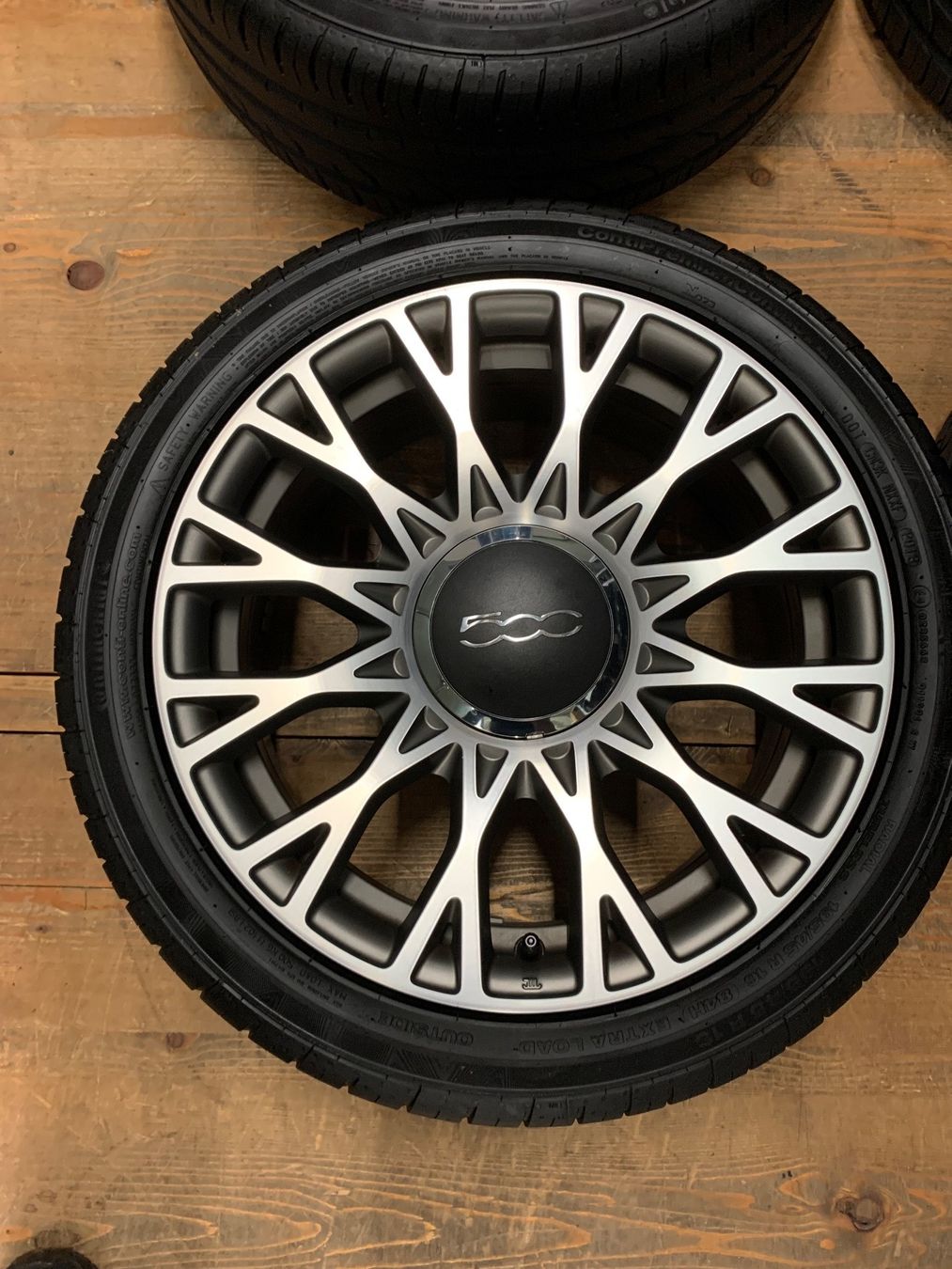 Fiat Pneus & Kompletträder: Fiat 500 Alufelgen 16” – Gebraucht aus Wollerau von  2