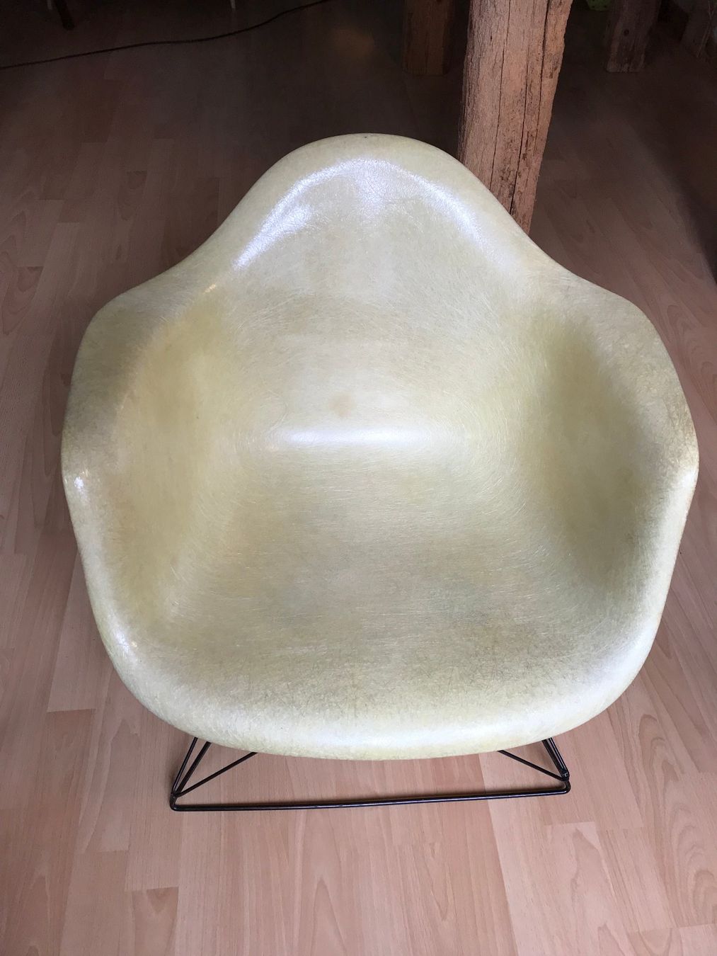 Eames Sedie: Armchair C&R Eames LAR – Usato da La Neuveville venduto da e_perriard