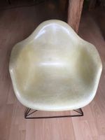 Armchair C&R Eames LAR
