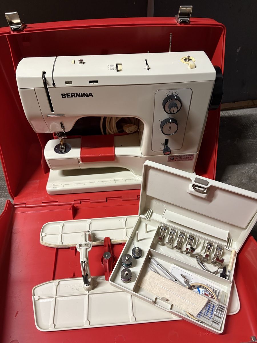Bernina Machines à coudre: Bernina 831 Nähmaschine – D'occasion à Basel par Tro_1can