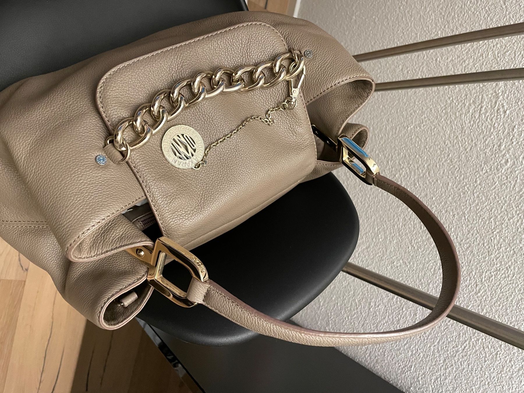 DKNY Borse da donna: Borsa Donna Karan – Usato da Zwillikon venduto da Serioznaja 1
